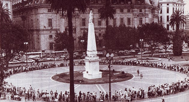 Visita guiada y editatón junto a Abuelas de Plaza de Mayo