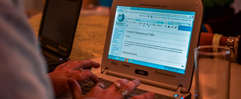 Inteligencias artificiales y derechos en el entorno digital