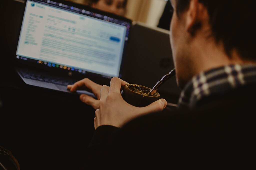 Wikipedia y Periodismo: se seleccionaron tres proyectos sobre desinformación